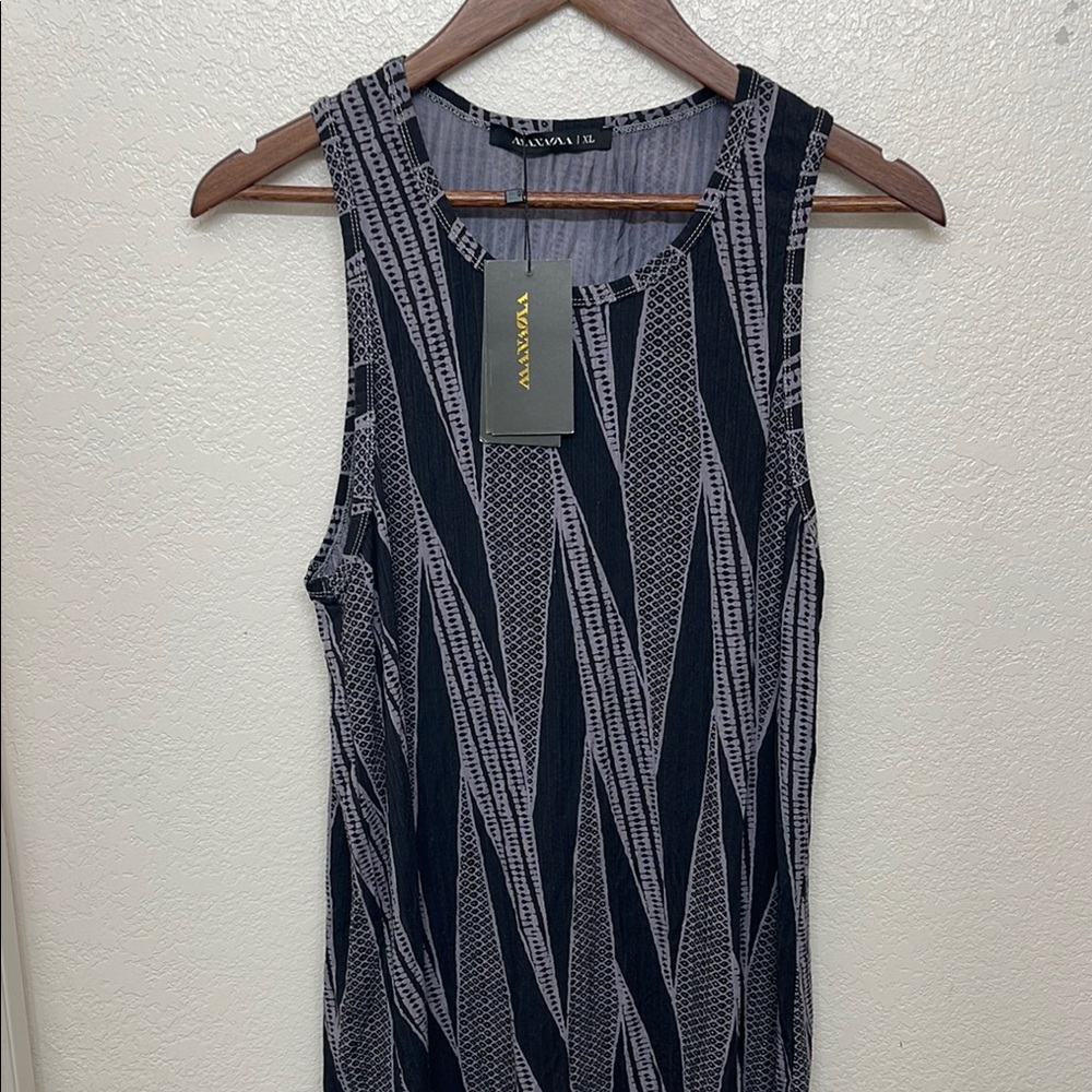 Manaola Shirt. Tank top.